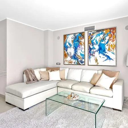 Luxury Penthouse Next To Marbella Apartment